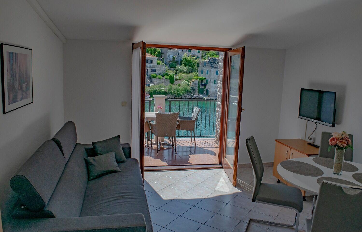 Apartments Daira Stomorska Extérieur photo