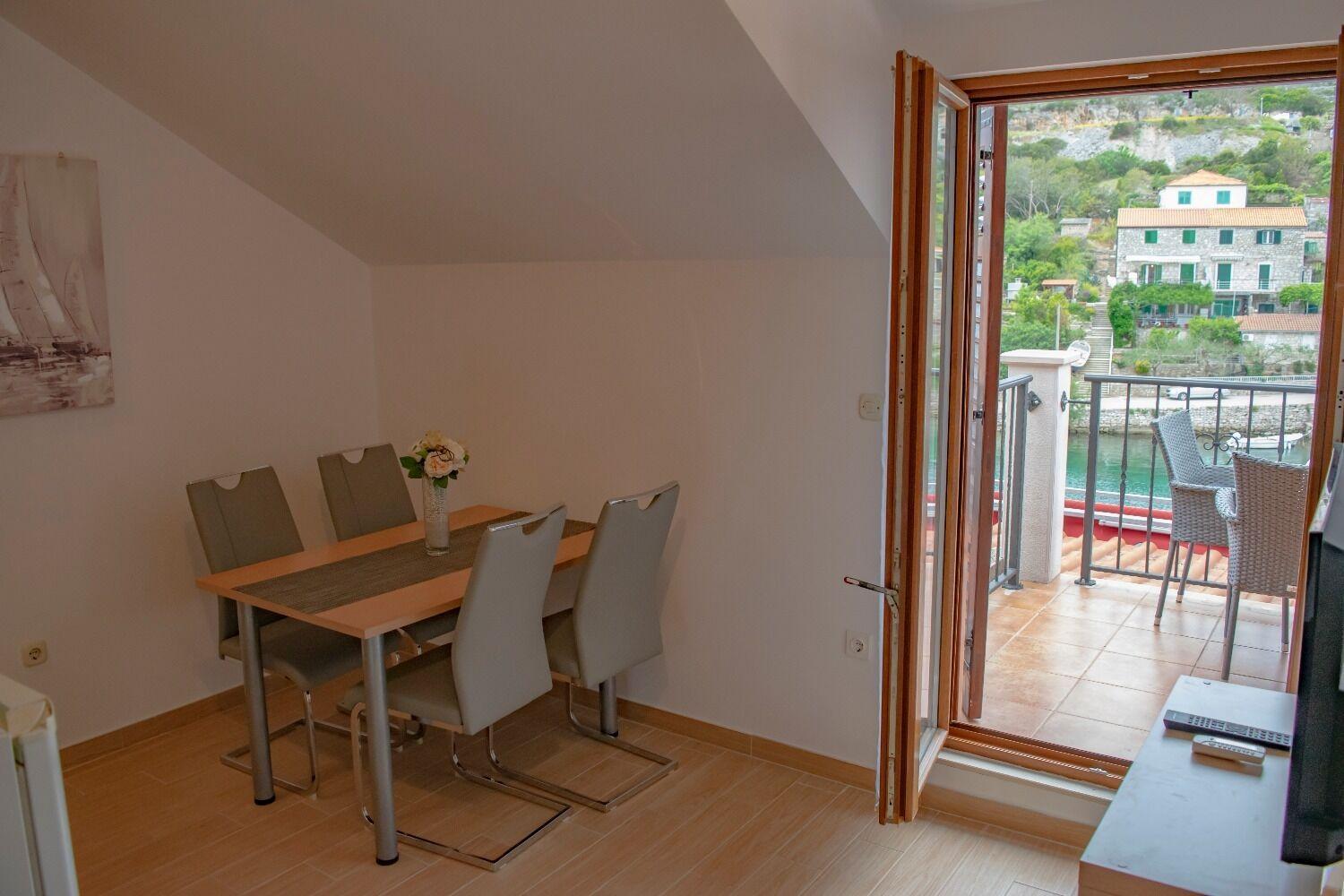 Apartments Daira Stomorska Extérieur photo